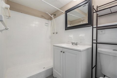 Villa ou maison à vendre à Port Richey, Floride: 2 chambres, 114.64 m2 № 2410140 - photo 23