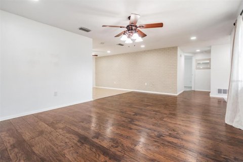 Villa ou maison à vendre à Port Richey, Floride: 2 chambres, 114.64 m2 № 2410140 - photo 7