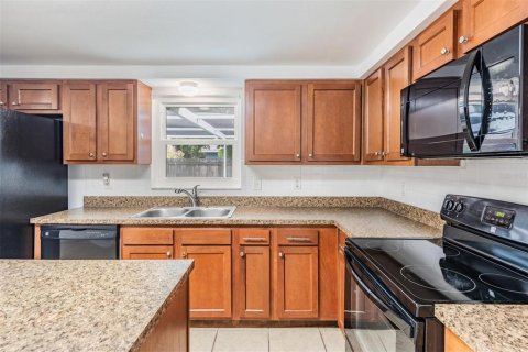 Villa ou maison à vendre à Port Richey, Floride: 2 chambres, 114.64 m2 № 2410140 - photo 16