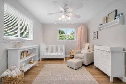 House in Palmetto Bay, Florida 4 bedrooms, 238.02 sq.m. № 2007782 - photo 16