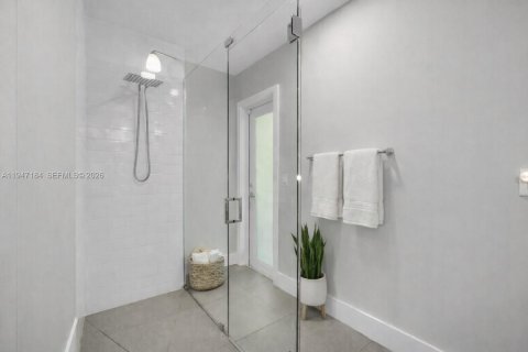 House in Palmetto Bay, Florida 4 bedrooms, 238.02 sq.m. № 2007782 - photo 18