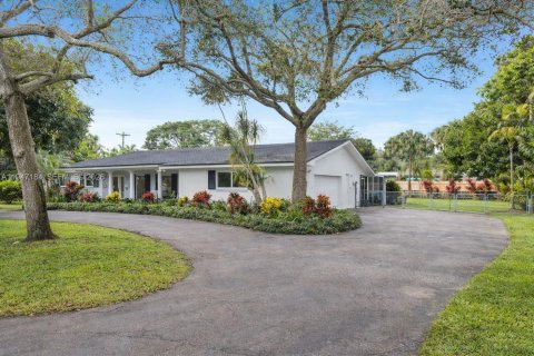 House in Palmetto Bay, Florida 4 bedrooms, 238.02 sq.m. № 2007782 - photo 23