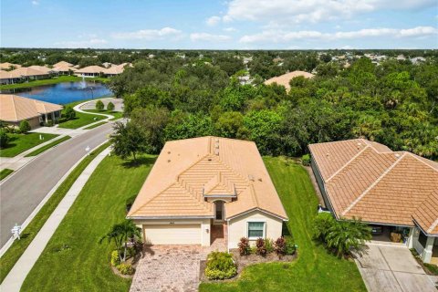 Casa en alquiler en North Port, Florida, 4 dormitorios, 189.06 m2 № 1916289 - foto 8