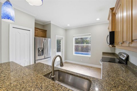 Villa ou maison à louer à Bradenton, Floride: 2 chambres, 107.4 m2 № 2408942 - photo 10