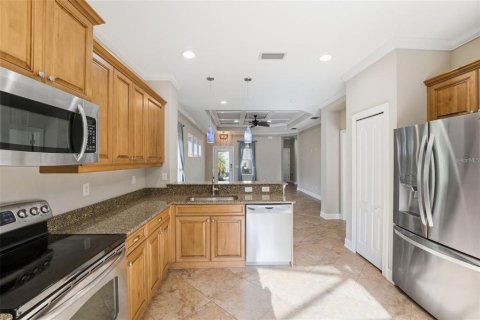 Villa ou maison à louer à Bradenton, Floride: 2 chambres, 107.4 m2 № 2408942 - photo 7