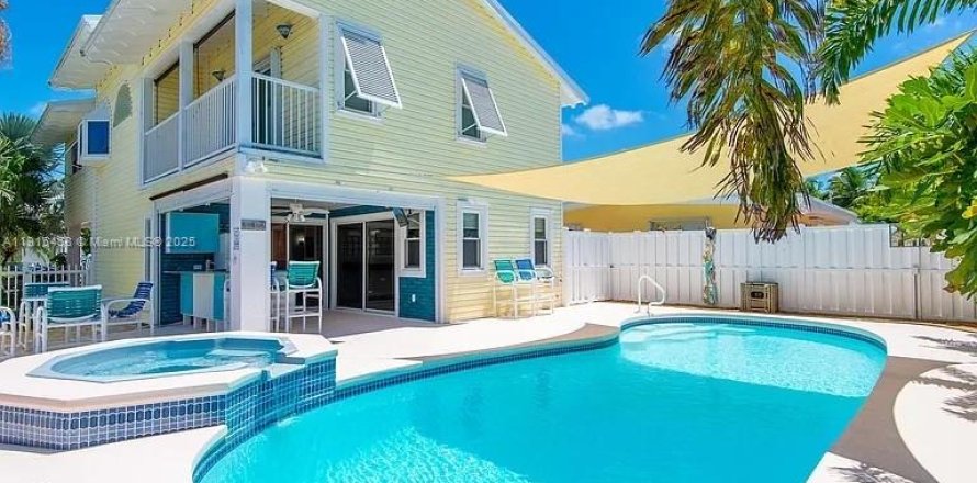 Дом в Марафон, Флорида 2 спальни, 102.94м2 № 1972883