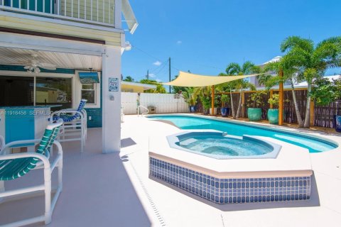 Casa en venta en Marathon, Florida, 2 dormitorios, 102.94 m2 № 1972883 - foto 14