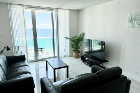 Снять в аренду кондоминиум в Холливуд, Флорида 1 спальня, 81.2м2, № 1985139 - фото 14