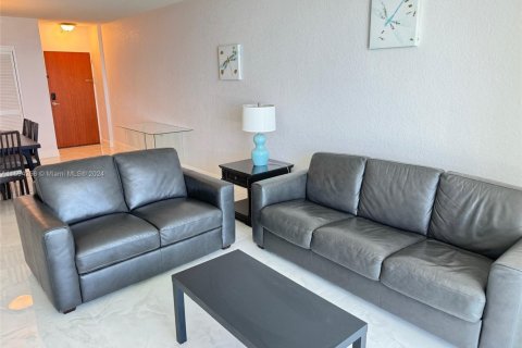Снять в аренду кондоминиум в Холливуд, Флорида 1 спальня, 81.2м2, № 1985139 - фото 13