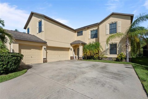 House in Wimauma, Florida 5 bedrooms, 352.94 sq.m. № 2226237 - photo 2