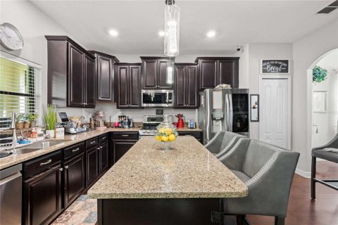 House in Wimauma, Florida 5 bedrooms, 352.94 sq.m. № 2226237 - photo 13