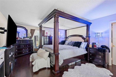 House in Wimauma, Florida 5 bedrooms, 352.94 sq.m. № 2226237 - photo 30