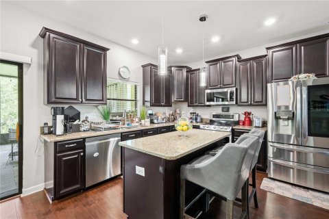 House in Wimauma, Florida 5 bedrooms, 352.94 sq.m. № 2226237 - photo 12