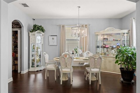 House in Wimauma, Florida 5 bedrooms, 352.94 sq.m. № 2226237 - photo 10