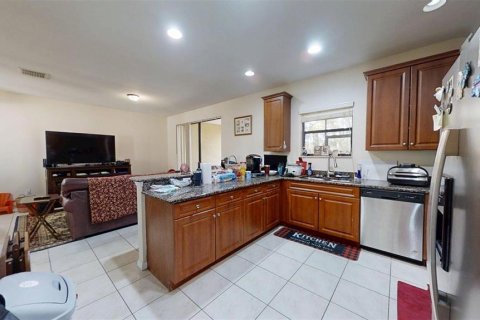 Adosado en venta en Kissimmee, Florida, 3 dormitorios, 138.89 m2 № 2212819 - foto 22
