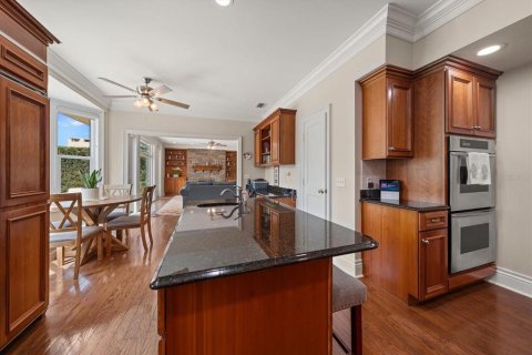 House in Belleair, Florida 4 bedrooms, 333.52 sq.m. № 2324223 - photo 16
