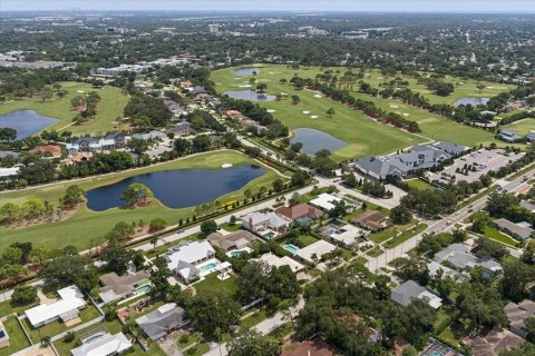 House in Belleair, Florida 4 bedrooms, 333.52 sq.m. № 2324223 - photo 5