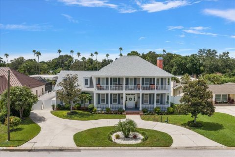 House in Belleair, Florida 4 bedrooms, 333.52 sq.m. № 2324223 - photo 3