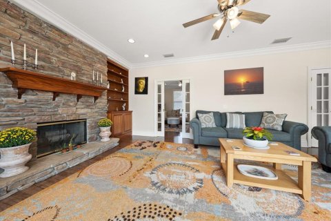 House in Belleair, Florida 4 bedrooms, 333.52 sq.m. № 2324223 - photo 23
