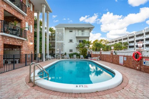 Condo in Fort Lauderdale, Florida, 1 bedroom № 2029939 - photo 28