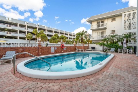 Condo in Fort Lauderdale, Florida, 1 bedroom № 2029939 - photo 26