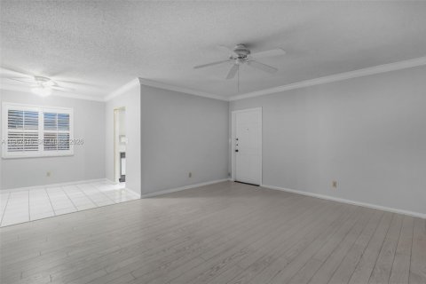 Condo in Fort Lauderdale, Florida, 1 bedroom № 2029939 - photo 5
