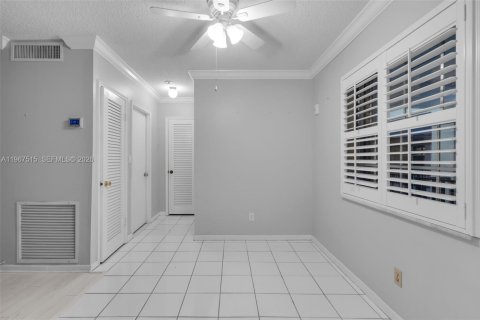 Condo in Fort Lauderdale, Florida, 1 bedroom № 2029939 - photo 10