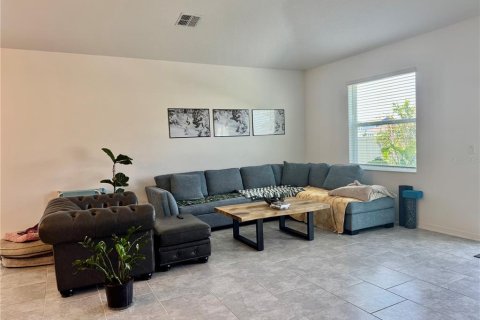 House in Edgewater, Florida 4 bedrooms, 225.66 sq.m. № 1747452 - photo 10