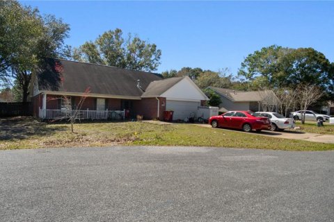 Villa ou maison à vendre à Crestview, Floride: 5 chambres, 222.5 m2 № 1582607 - photo 1