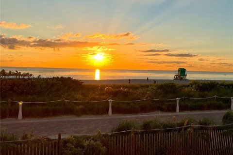 Снять в аренду кондоминиум в Майами-Бич, Флорида 1 спальня, 60.85м2, № 1949911 - фото 10