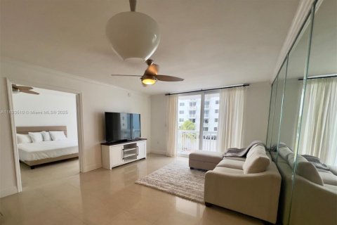 Снять в аренду кондоминиум в Майами-Бич, Флорида 1 спальня, 60.85м2, № 1949911 - фото 5