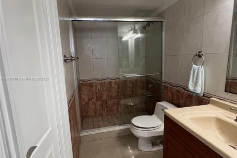 Снять в аренду кондоминиум в Майами-Бич, Флорида 1 спальня, 60.85м2, № 1949911 - фото 6