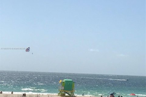 Снять в аренду кондоминиум в Майами-Бич, Флорида 1 спальня, 60.85м2, № 1949911 - фото 11