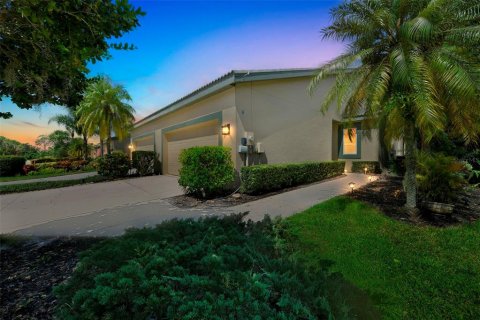 Villa ou maison à vendre à Bradenton, Floride: 2 chambres, 121.52 m2 № 1918289 - photo 18