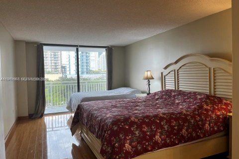 Снять в аренду квартиру в Санни-Айлс-Бич, Флорида 2 спальни, 140м2, № 2024495 - фото 6
