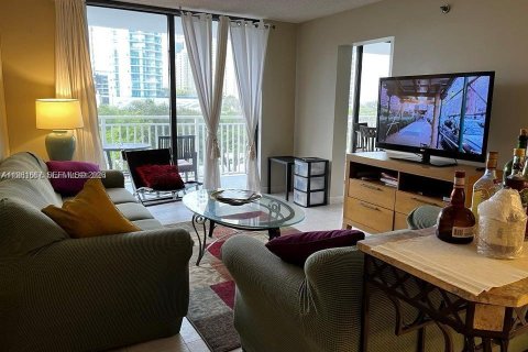 Снять в аренду квартиру в Санни-Айлс-Бич, Флорида 2 спальни, 140м2, № 2024495 - фото 2