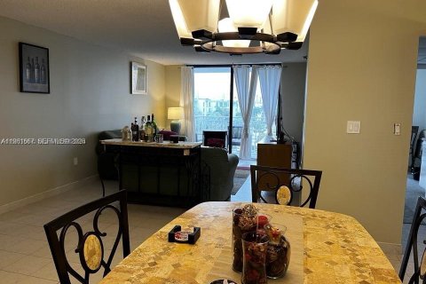 Снять в аренду квартиру в Санни-Айлс-Бич, Флорида 2 спальни, 140м2, № 2024495 - фото 4