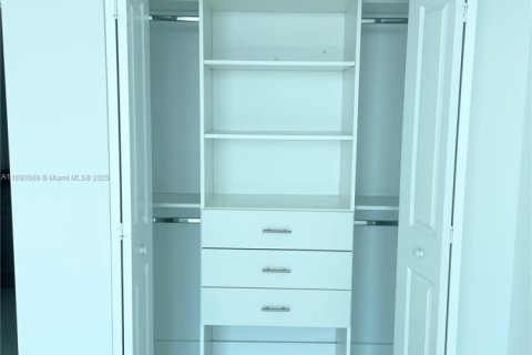 Купить кондоминиум в Санни-Айлс-Бич, Флорида 2 спальни, 144.28м2, № 1812386 - фото 15