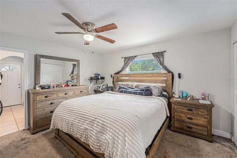 Casa en venta en Pinellas Park, Florida, 4 dormitorios, 168.99 m2 № 1678985 - foto 14