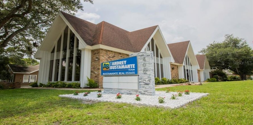 Immobilier commercial à Orlando, Floride 30.01 m2 № 2349510