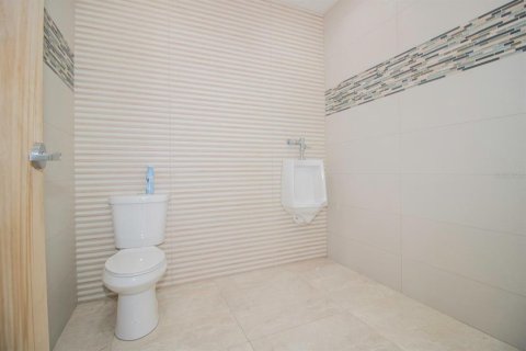 Immobilier commercial à louer à Orlando, Floride: 30.01 m2 № 2349510 - photo 19