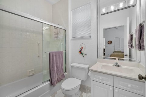 House in Boca Raton, Florida 3 bedrooms, 218.32 sq.m. № 2435509 - photo 30