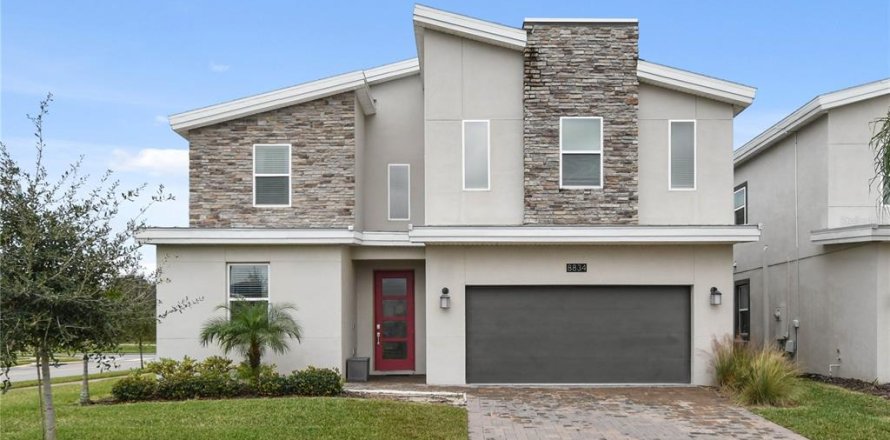 House in Davenport, Florida 8 bedrooms, 364.36 sq.m. № 1202928