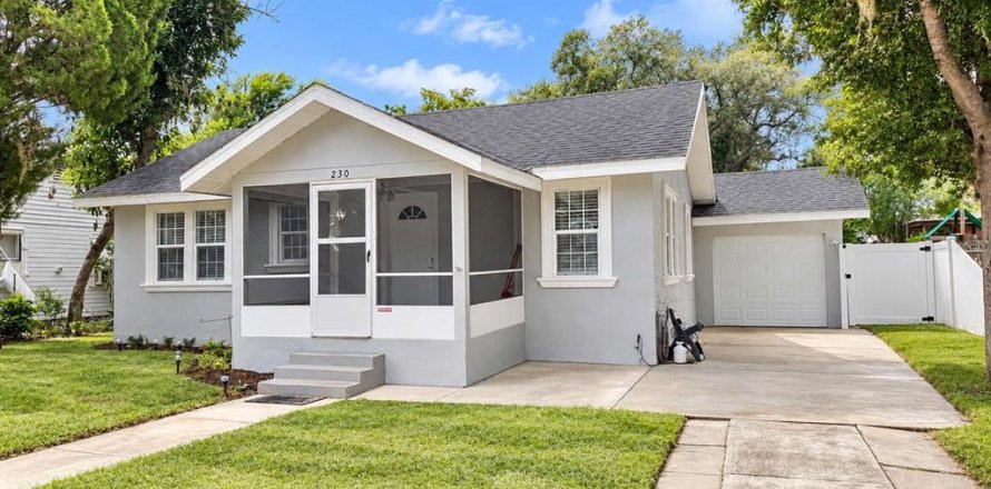 House in Lake Wales, Florida 3 bedrooms, 75.81 sq.m. № 2393920