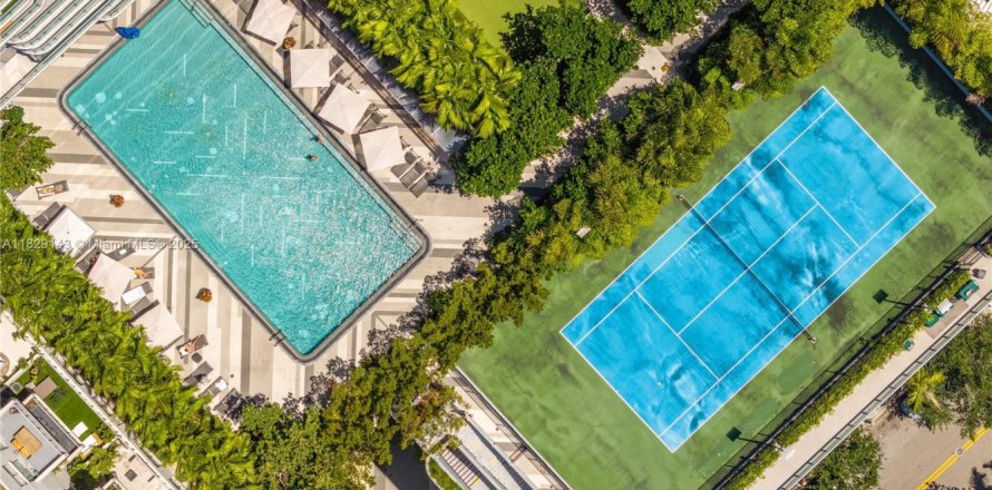 Condo in Miami, Florida, 1 bedroom  № 1800768