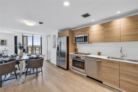 Condo in Miami, Florida, 1 bedroom  № 1800768 - photo 14