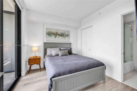 Condo in Miami, Florida, 1 bedroom  № 1800768 - photo 22