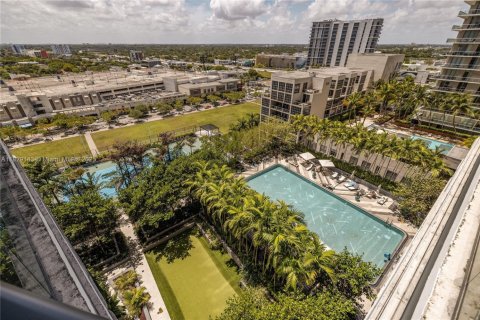 Condo in Miami, Florida, 1 bedroom  № 1800768 - photo 11