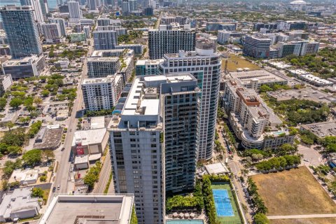Condo in Miami, Florida, 1 bedroom  № 1800768 - photo 25