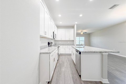 House in Lakeland, Florida 3 bedrooms, 169.64 sq.m. № 2224813 - photo 12